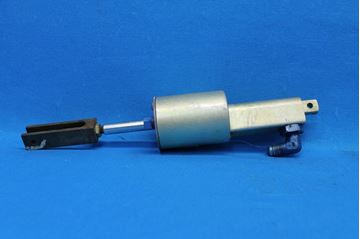 Picture of Used Cessna Master Brake Cylinder Assembly pn 0541138-21 (23048)