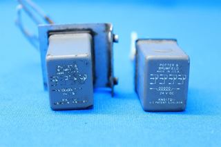 Picture of A Pair of Used Potter & Brumfield Relays 24V P/N KHS-17D11 Cessna 401 (19103)