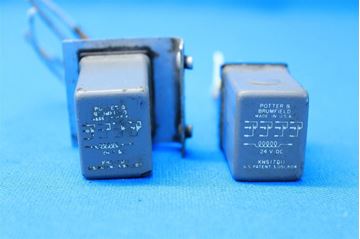 Picture of A Pair of Used Potter & Brumfield Relays 24V P/N KHS-17D11 Cessna 401 (19103)