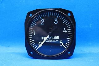 Picture of Overhauled United Instr. Hydraulic  Pressure Gauge P/N: AW-2-3/4-34-G (24185)