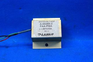 Picture of Used Lamar Alternator INOP Switch P/N: A-00258-2 (24623)