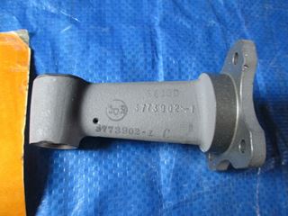 Picture of New Old Stock McDonnell Douglas Strut P/N: 3773902-1 (3307)