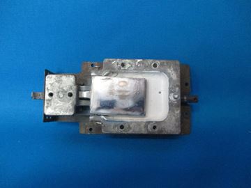 Picture of Cessna 172RG Cabin Door Latch P/N: 0517012-8 (16840)