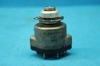 Picture of Used Bendix Aircraft Ignition Switch P/N: 10-357210-1 (24395)