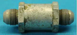 Picture of Used Aircraft Fuel Check Valve P/N: 1111-517743 (25104)
