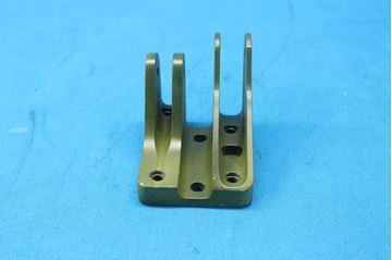 Picture of Used Aerostar 601P Left Main Landing Gear Fitting Assy p/n 400078-001 (27432)