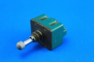 Picture of Used Piper Aircraft Honeywell Four Pole Double Throw Switch p/n 4TL1-1L (21696)