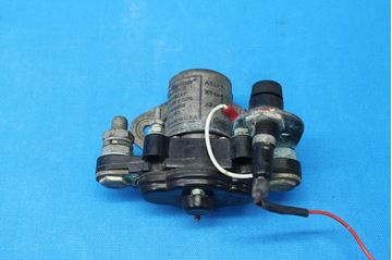 Picture of Used Piper Cutler-Hammer 200 Amp Power Relay Solenoid p/n 6041H202 28V (26658)