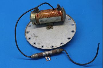 Picture of Used Cessna Textron Aircraft Fuel Pump with Mounting Plate p/n 6508092-1 (26225)