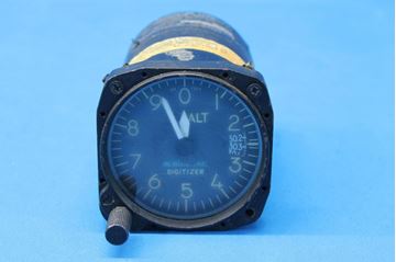 Picture of Used Aerosonic Altimeter Encoding Gauge Core, p/n 101617-01340 (23974)