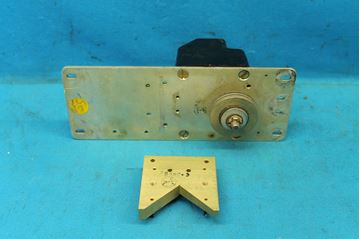 Picture of Used Edo-Aire Mitchell Trim Servo with Mounting Plate, p/n 1C469-1-388 (25346)