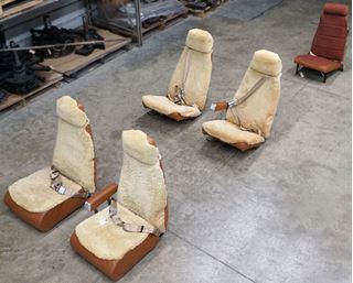 Picture of Beachcraft Bonanza F33A Interior and Seats